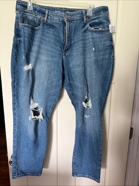 Old Navy Women's Light Blue Distressed Boyfriend Jeans